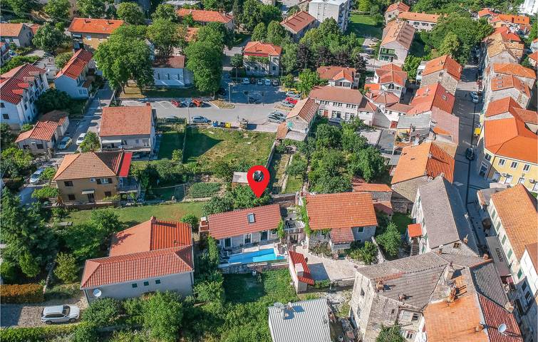 Charmante 2-Zimmer-Wohnung mit Pool und Terrasse im Stadtzentrum von Sinj in Sinj, Dalmatinisches Zagora