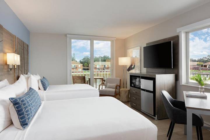 Hotel für 4 Personen, mit Garten und Pool sowie Ausblick, mit Haustier in St. Petersburg (Florida)