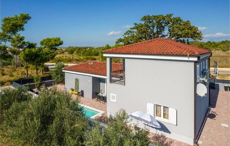 Ferienhaus für 8 Personen, mit Garten in Privlaka - 2