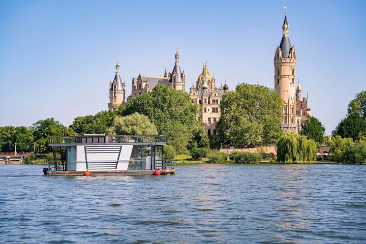 Ferienwohnung für 6 Personen, mit Seeblick in Schweriner Schloss
