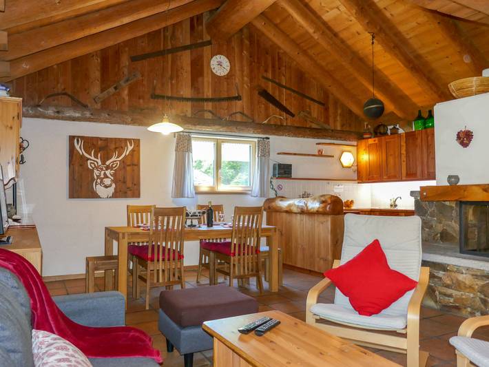 Ferienhaus für 4 Personen, mit Terrasse und Garten sowie Ausblick im Ticino