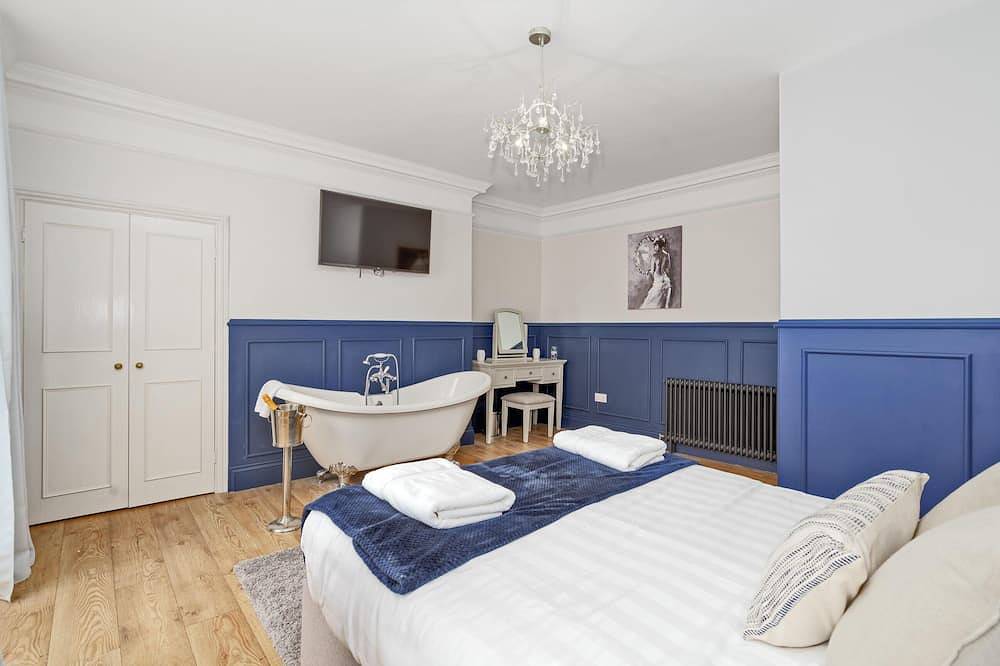Clovelly House: Relaxed Family Coastal Home in Berwick-upon-Tweed, Northumberland