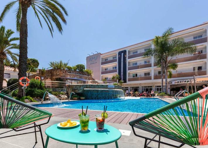 Hôtel pour 2 personnes, avec piscine et sauna ainsi que jardin et jacuzzi
