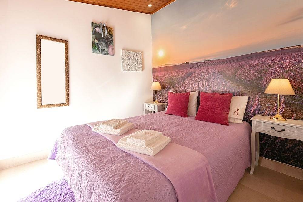 Casas da Gralha - Alfazema in Arrimal e Mendiga, Parque Natural das Serras de Aire e Candeeiros