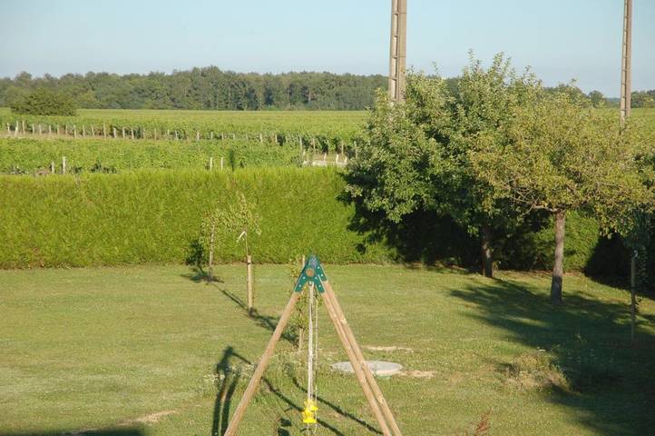 Location de vacances pour 4 personnes, avec vue ainsi que jardin et piscine à Francueil - 4