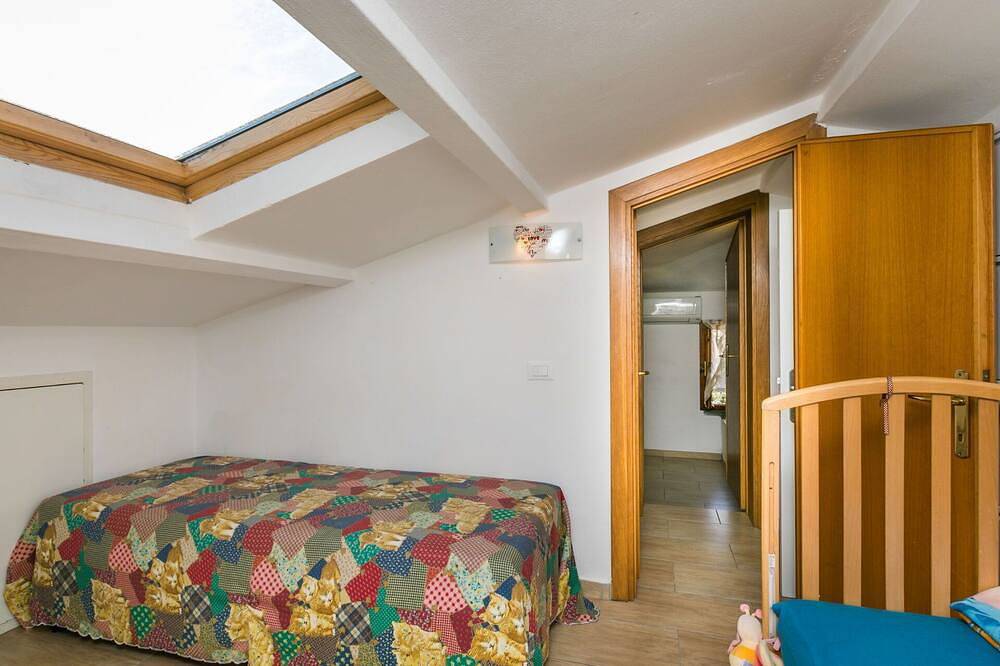 Appartamento intero, Elegante appartamento per 3 ospiti con A/C, Wifi, Tv, patio e animali ammessi in Rosignano Solvay, Costa degli Etruschi