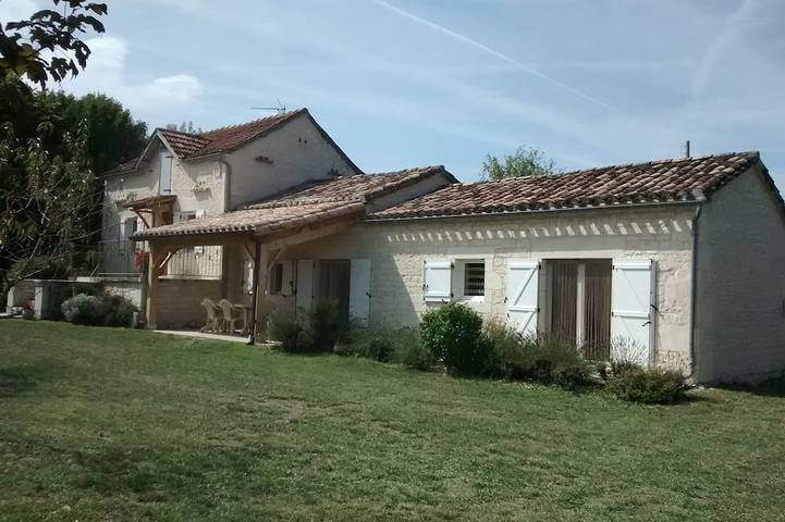 Maison de vacances pour 5 personnes, avec Terrasse et Jardin à Lalbenque