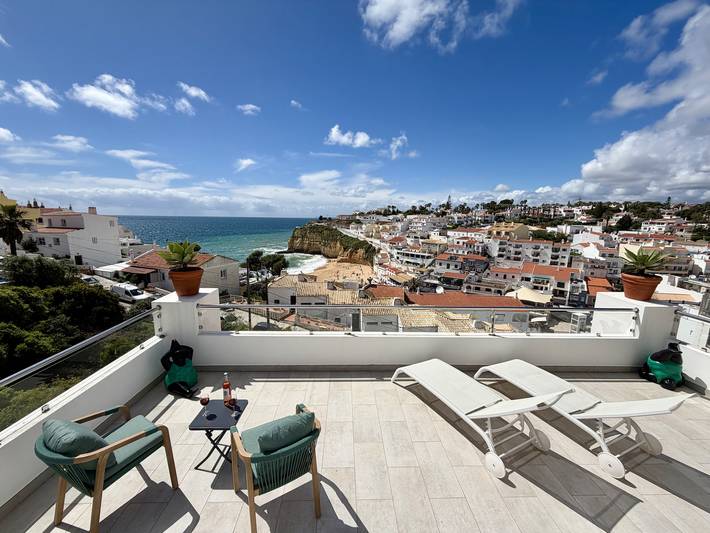 Casa Cubo in Carvoeiro, Distrito de Faro