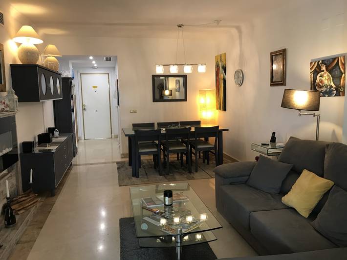 Ganze Ferienwohnung, 2 Bed Apartment - Sleeps 4 - Pool, Patio, Garden in San Pedro de Alcántara, Marbella