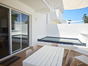 Gîte pour 4 personnes, avec jardin à Porto Pino