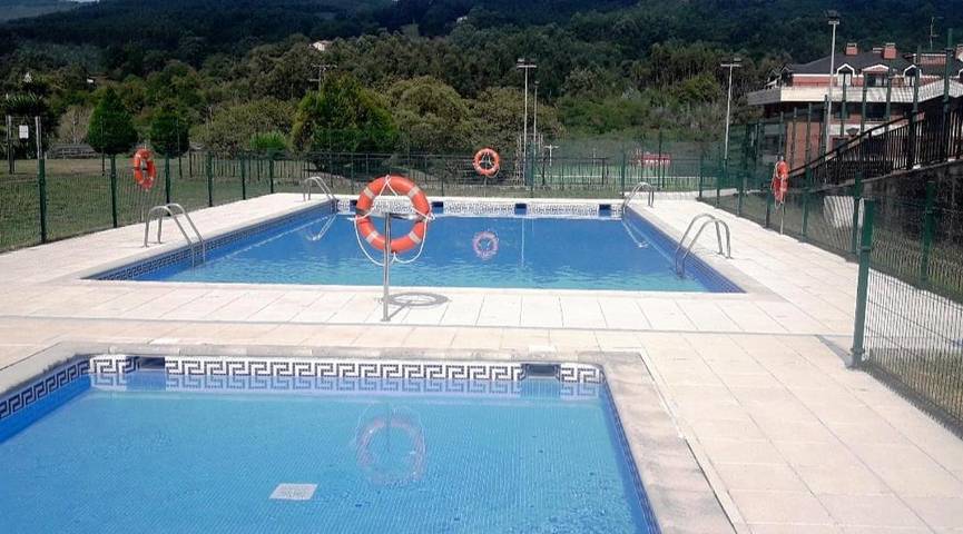 Gîte pour 4 personnes, avec bassin pour enfant et piscine ainsi que vue et jardin à Castro-Urdiales - 2