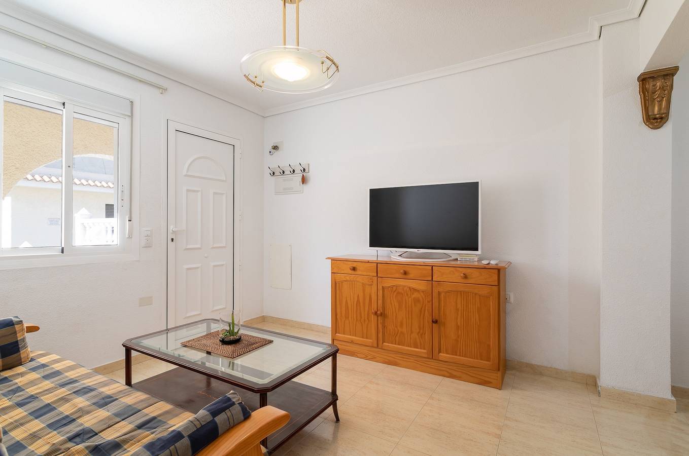 Bungalow de vacaciones Desired Track cerca del mar, con piscina compartida y Wi-Fi in Santa Pola, Costa Blanca