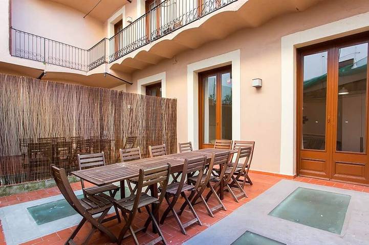 Ferienwohnung für 20 Personen, mit Garten und Balkon