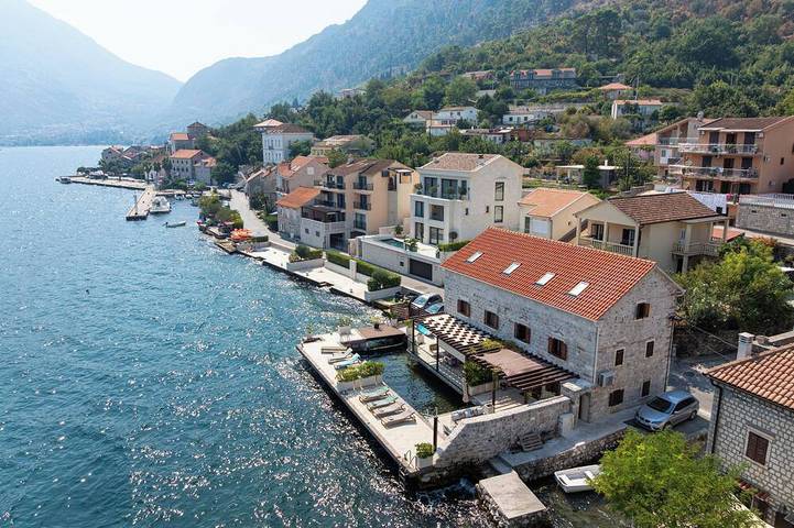 Ferienhaus für 8 Personen, mit Terrasse in Kotor