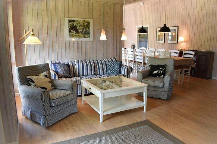  Modernes Ferienhaus mit Whirlpool in idyllischer Lage nördlich von Kerteminde in Langø, Martofte