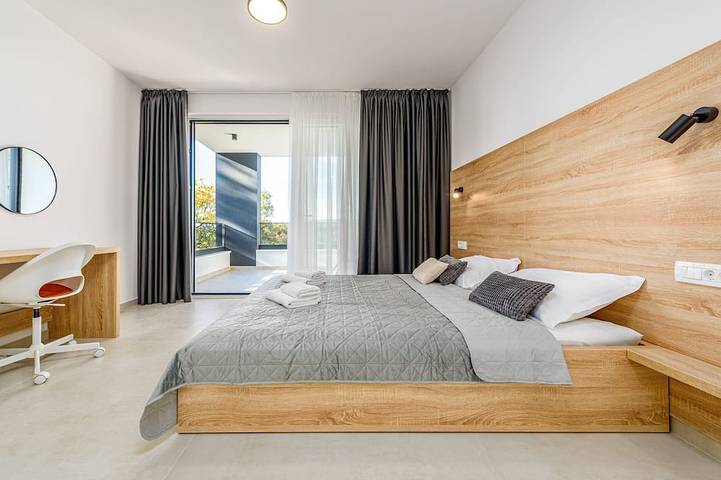 Villa für 6 Personen, mit Balkon und Garten in Maslenica - 2