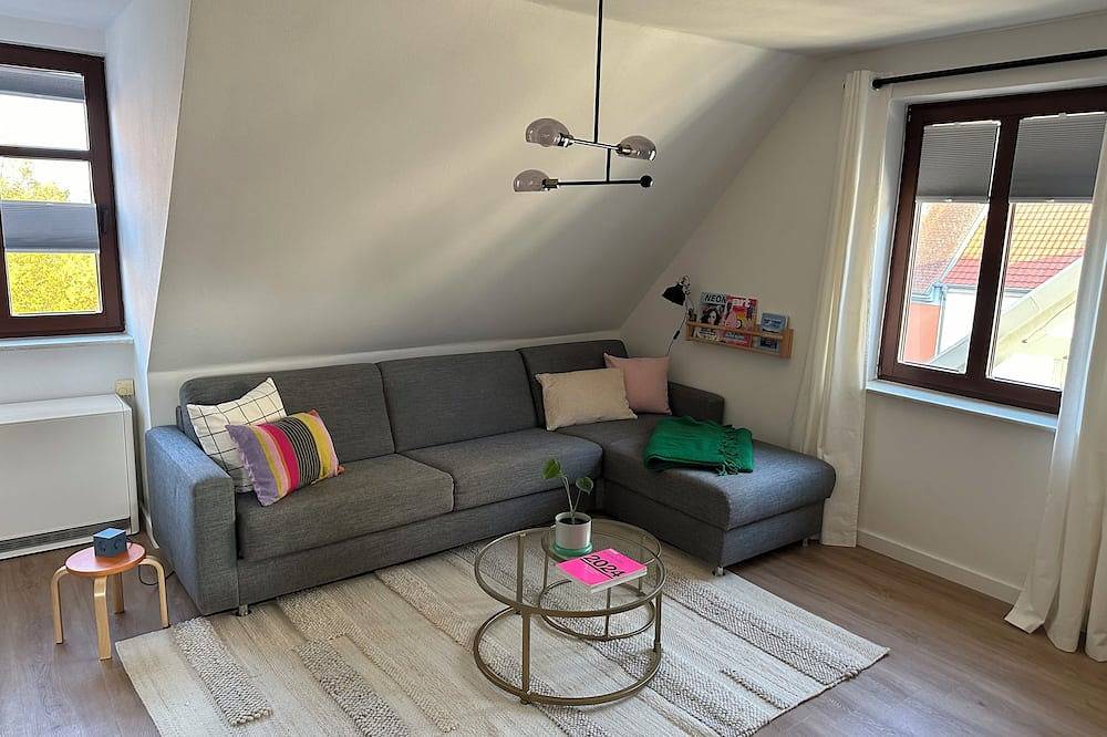 Ganze Wohnung, Wohnen im alten Standesamt No6 in Pasewalk, Vorpommern