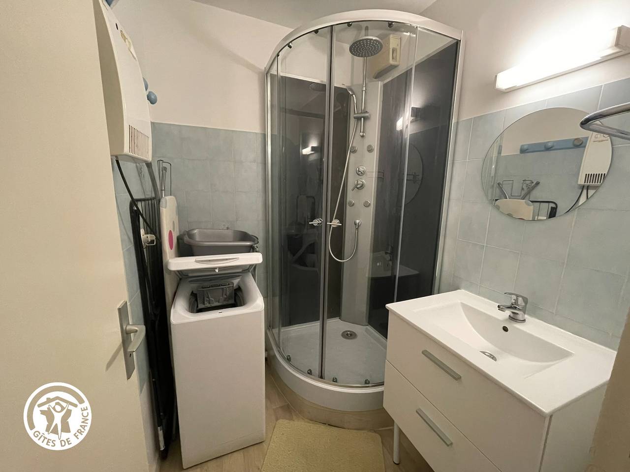 Appartement entier, Studio à 100m de la Mer à Saint-Hilaire-de-Riez, avec Balcon et Parking Public in Saint-Hilaire-de-Riez, Vendée