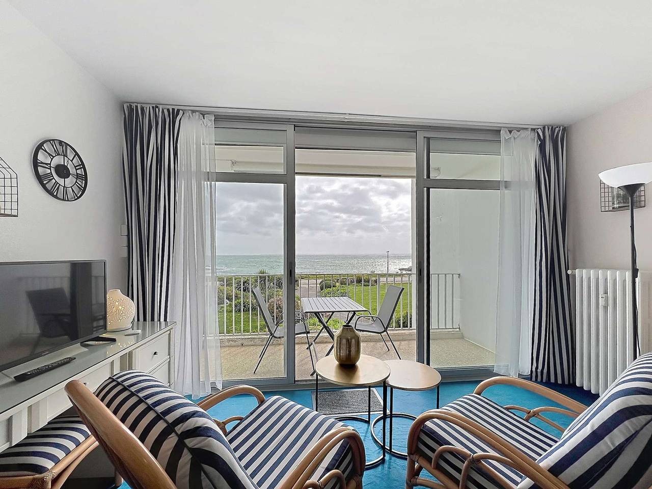 Studio entier, Quiberon - Studio 38m² avec Balcon face mer et Parking in Quiberon, Côte des Mégalithes