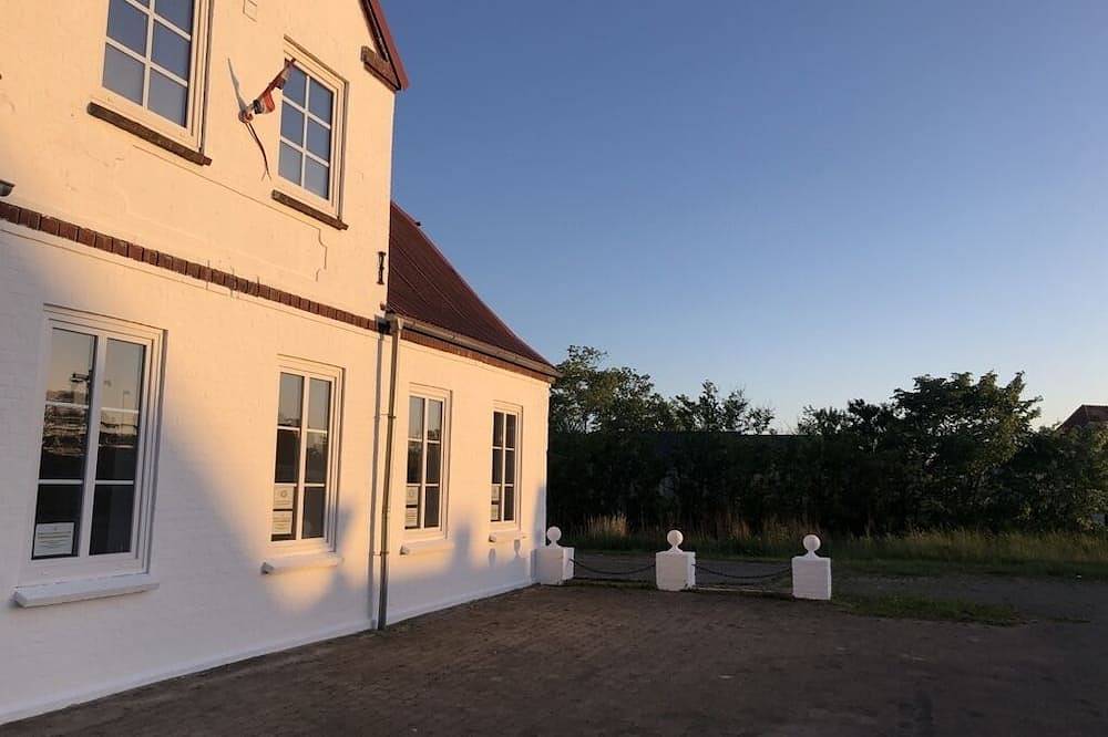 Ganze Wohnung, Salondeck Klanxbüll - zentral für 3 Personen mit Parkplatz direkt am Haus in Klanxbüll, Nordsee - Schleswig-Holstein