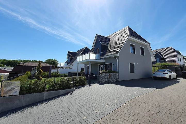 Ferienhaus für 8 Personen, mit Whirlpool und Garten sowie Sauna in Göhren-Lebbin