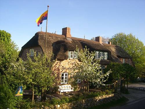 Ferienwohnung für 5 Personen, mit Terrasse und Garten in Oldsum