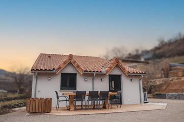 Gîte pour 7 personnes, avec terrasse à Saint-Georges-de-Luzençon