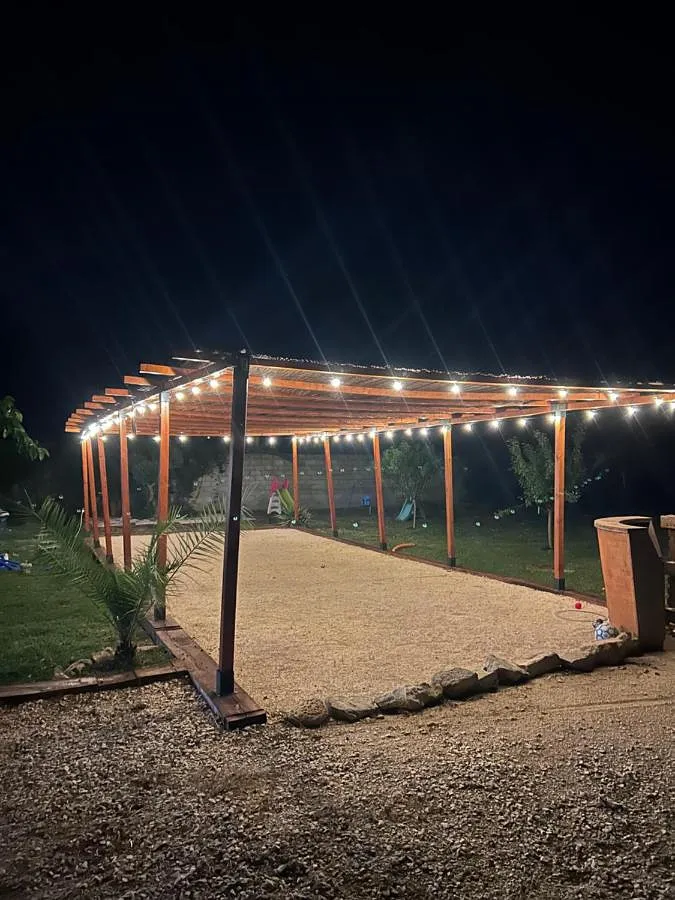Casa de vacaciones para 6 personas, con vistas además de jardín y piscina, Se admiten mascotas - 1