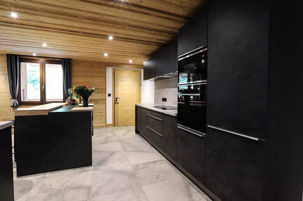Entire apartment, 8 Rooms for 15 Persons in Châtel, Les Portes du Soleil