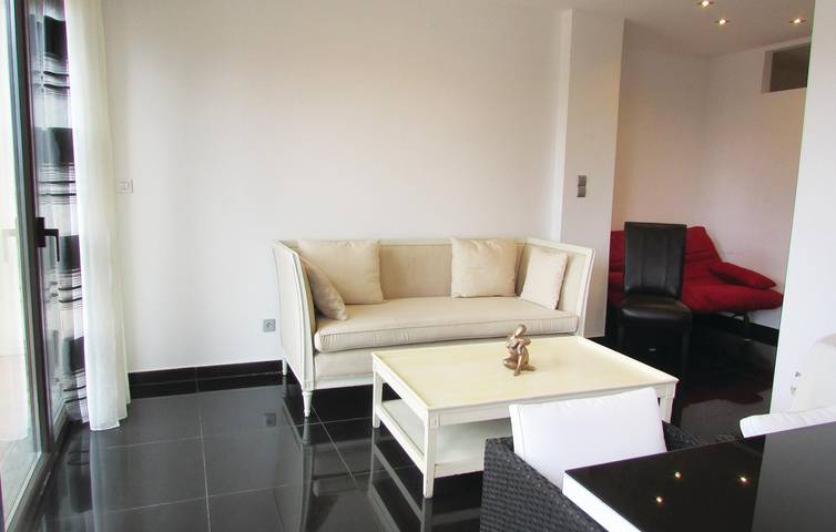 Entire holiday apartment, Beachside Apartment with Terrace and Parking - Aregno Plage 200m in Aregno, Calvi region