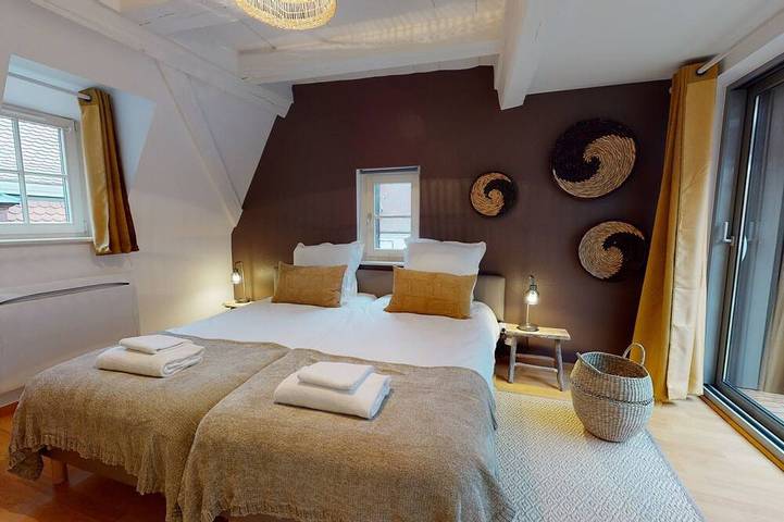 Appartement entier, Lazare ac 103m2 avec terrasse city center 4br 2bth in Colmar, Région de Colmar