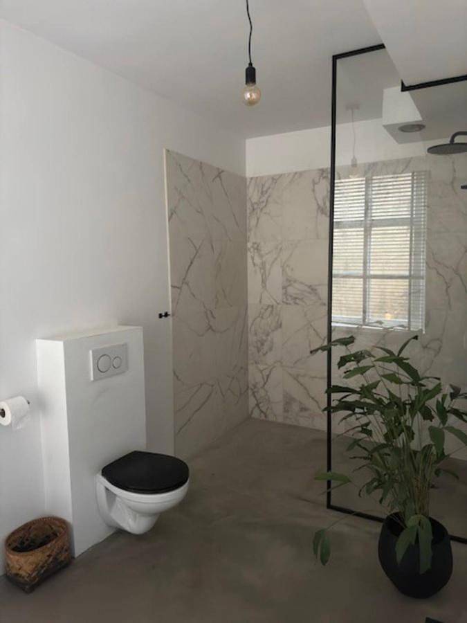 One-Bedroom Apartment with Balcony in Berg-op-Zoom, Brabant-Septentrional