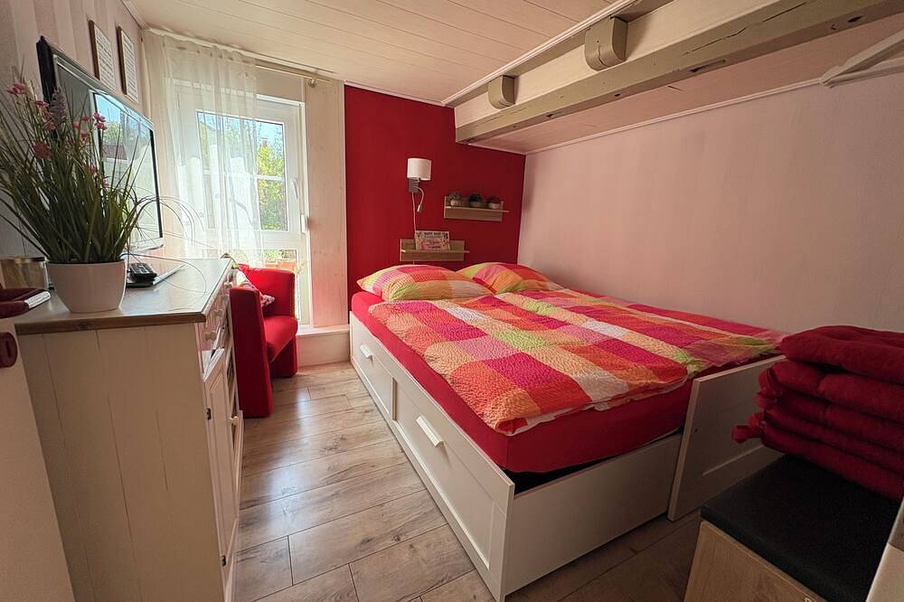 Ganze Wohnung, Ferienwohnung am Rennsteig, direkt bei Eisenach, am Südhang der Wartburg gelegen in Wartburg, Wolfsburg-Unkeroda