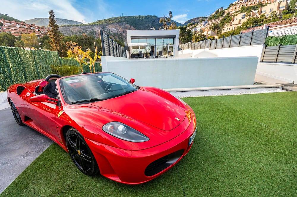 Luxury Villa 100 Meters From The Beach Castelldefels-Sitges Swimming Pool in Platja de Castelldefels (Gavà), Sitges