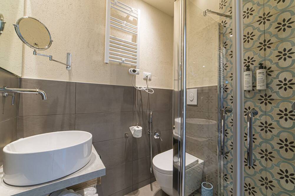 Single room with private bathroom near Pescara airport in Pescara, Adriatic Coast Abruzzo