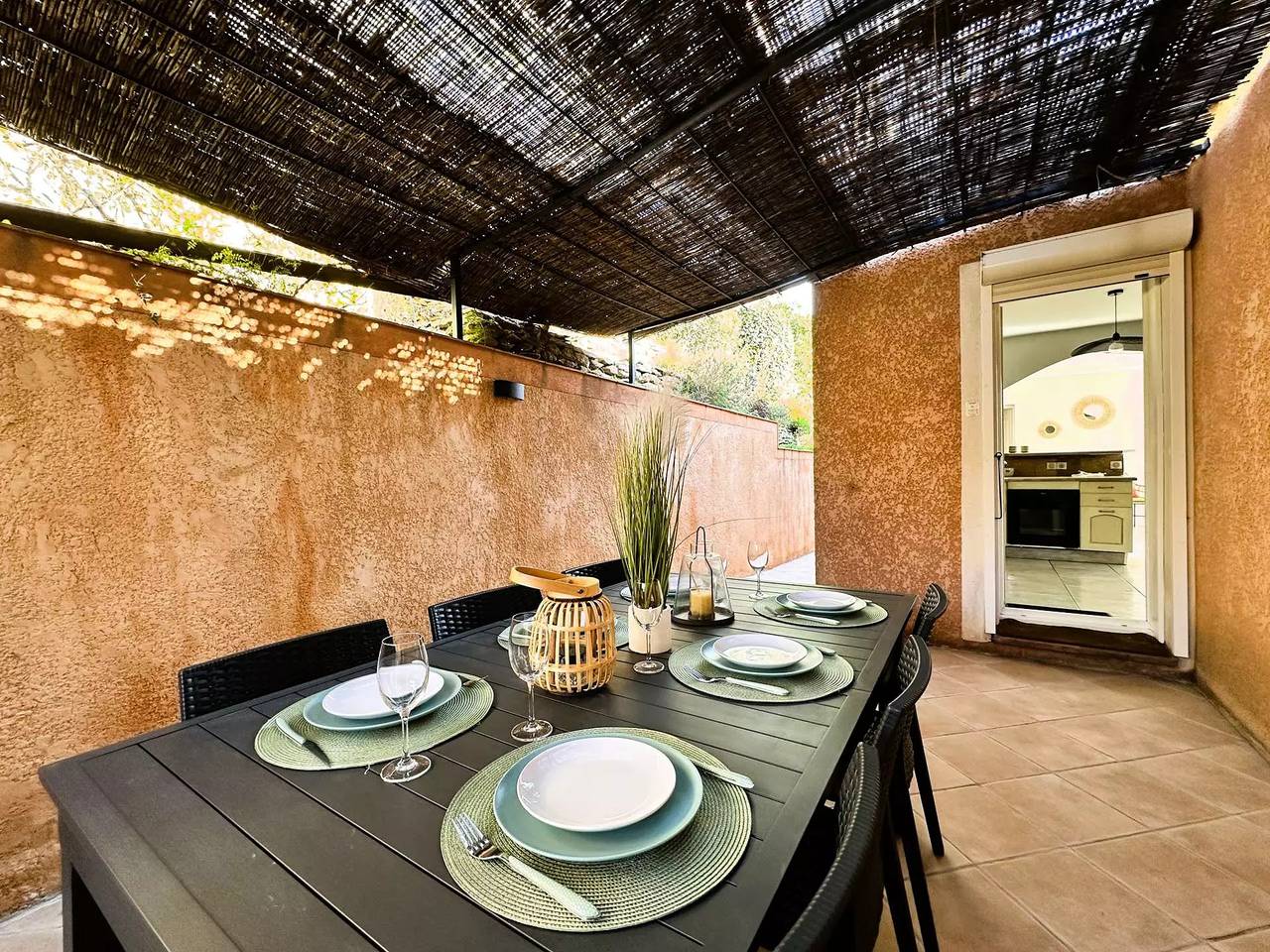 Villa climatisée pour 6 personnes avec piscine sur le Domaine de Valcros à la Londes-Les-Maures in La Londe-les-Maures, Région de Toulon