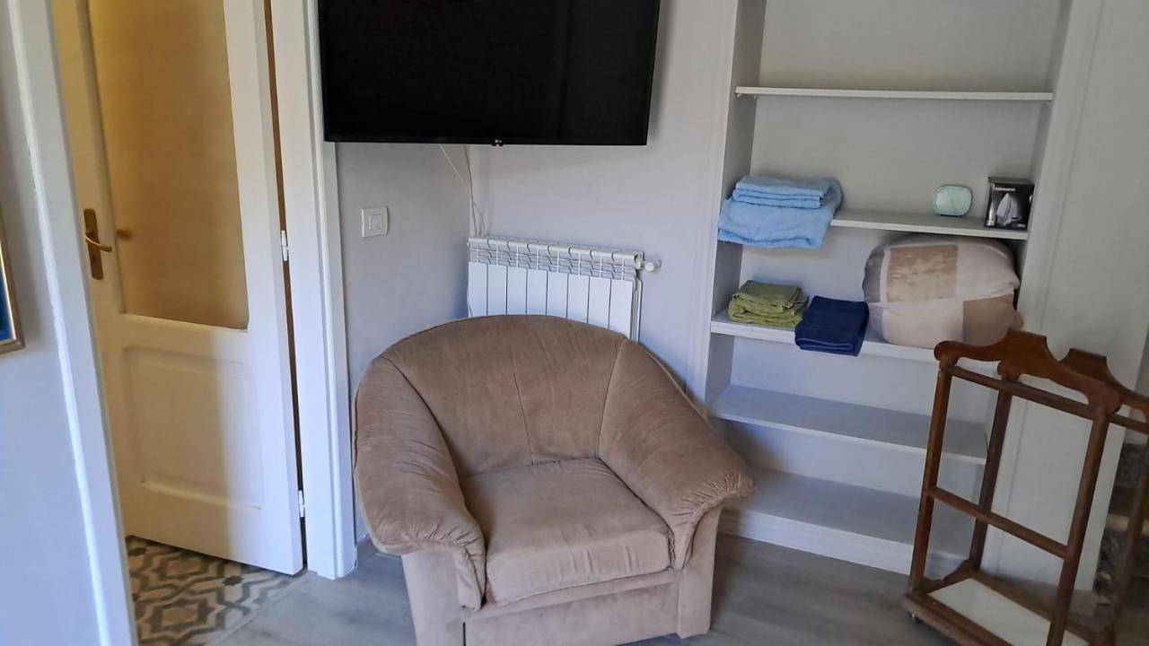 Large Double Room in Meta, Sorrento Coast