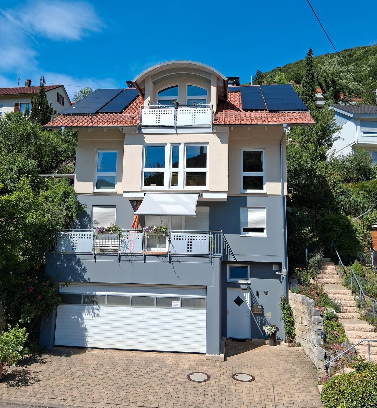 Ganze Wohnung, Ferienwohnung 'Sonntag' mit Balkon und Wi-Fi in Bad Urach, Albsteig Etappe 9