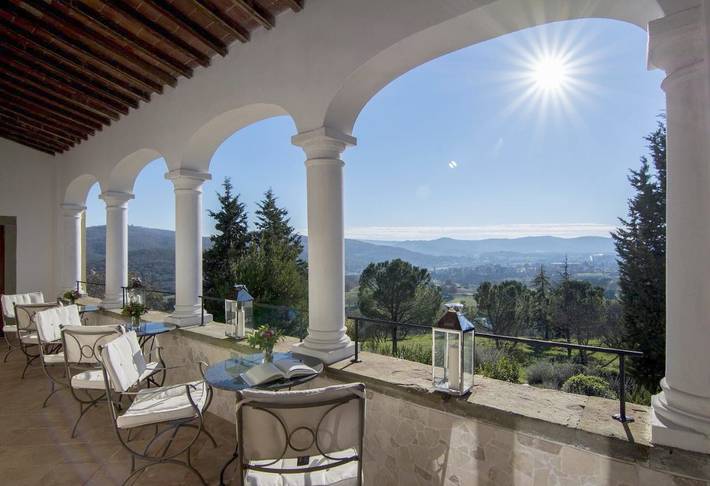 Resort per 2 persone, con Terrazza e Giardino nonché Piscina e Sauna in Chianti