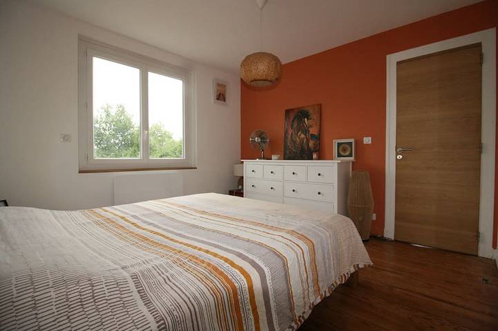 Ganze Wohnung, Großes Garten-Wohnung im ruhigen Ortskern in Saint-Pée-sur-Nivelle, Bayonne und Umgebung