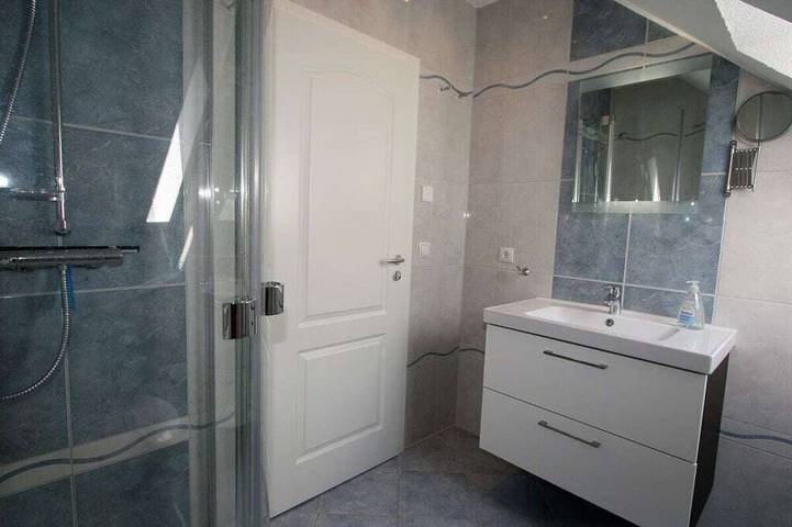 Ferienhaus für 6 Personen, mit Terrasse und Sauna in Middelhagen - 4