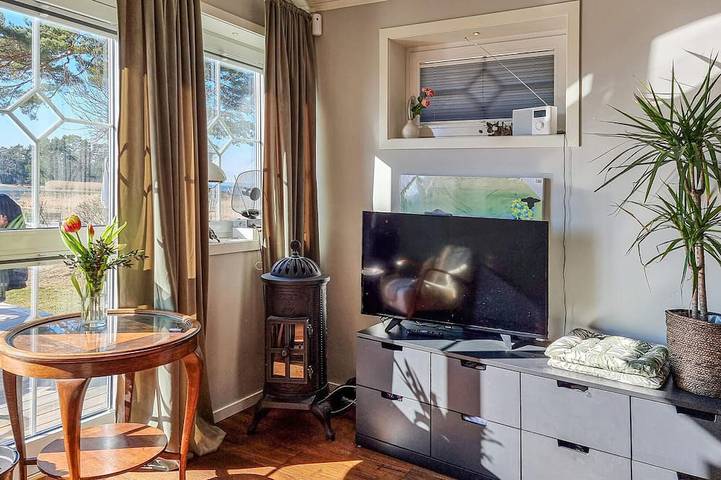 Tolles Haus in Vänersnäs mit WLAN in Vänersborg, Vänern