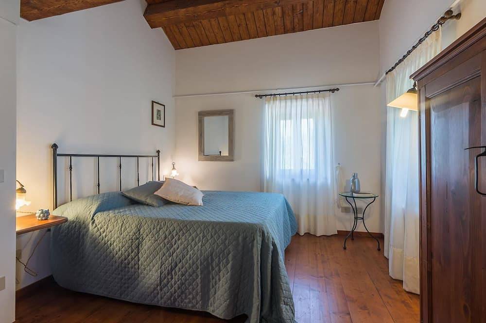 Casa Rossa - Private Villa, 7 Zimmer, Pool, Wlan,Haustiere, Strände 6 km, Marken in San Costanzo, Valle del Metauro