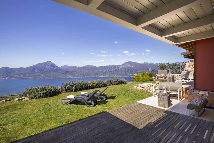 Location de vacances pour 6 personnes, avec jardin ainsi que terrasse et vue sur le lac à San Zeno di Montagna - 2