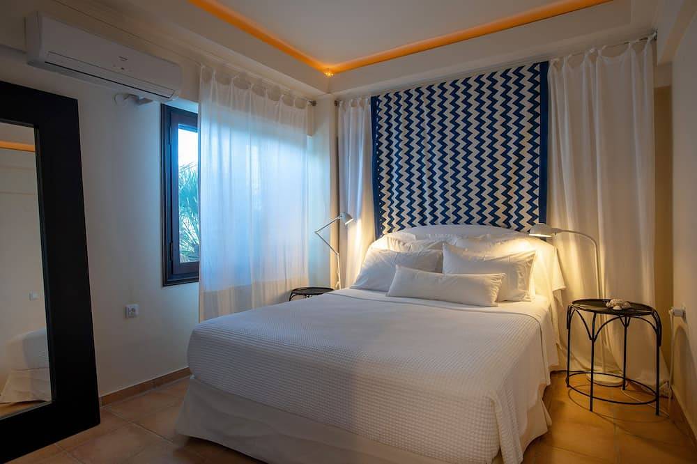 Ganze Wohnung, Luxusstudio mit tollem Meerblick und Pool. in Almyrida, Vamos