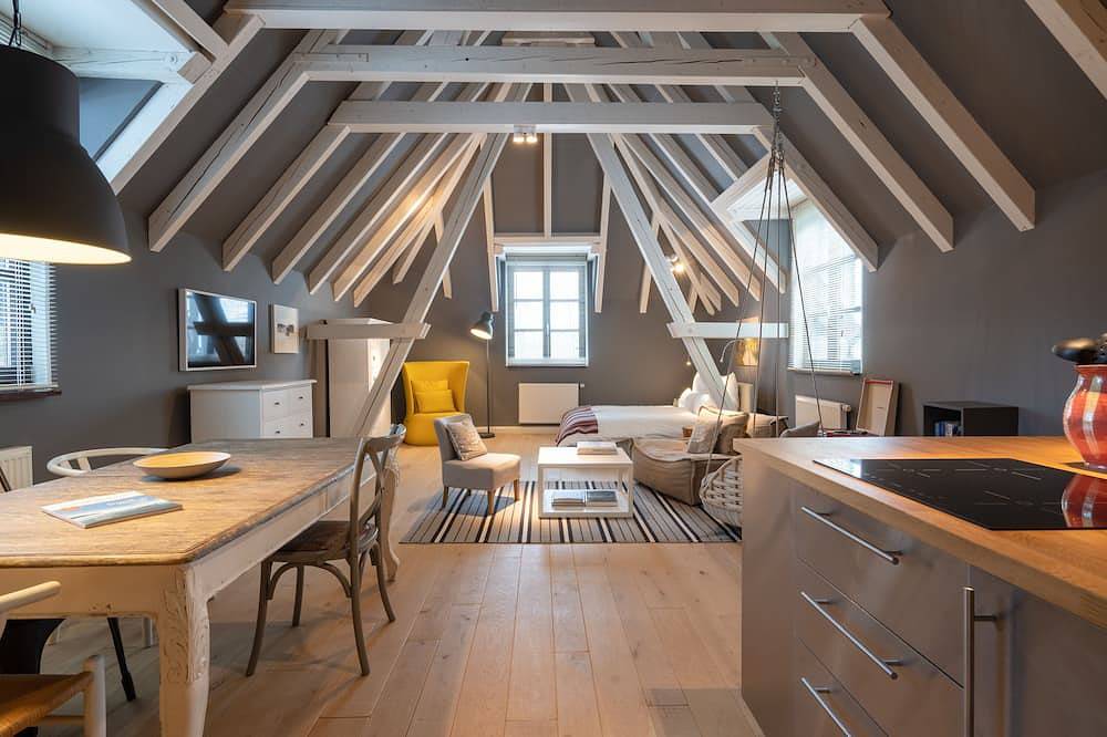 Ganze Wohnung, Berg-Apartment in Possenhofen, Pöcking