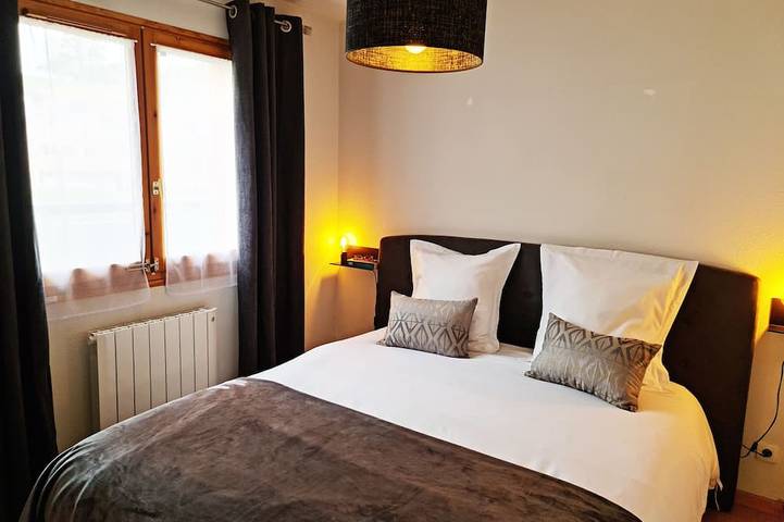 Ganze Wohnung, 4 / 6p Wohnung mit ruhiger Terrasse, in der Nähe von Skigebieten in Saint-Jean-de-Sixt, Annecy und Umgebung
