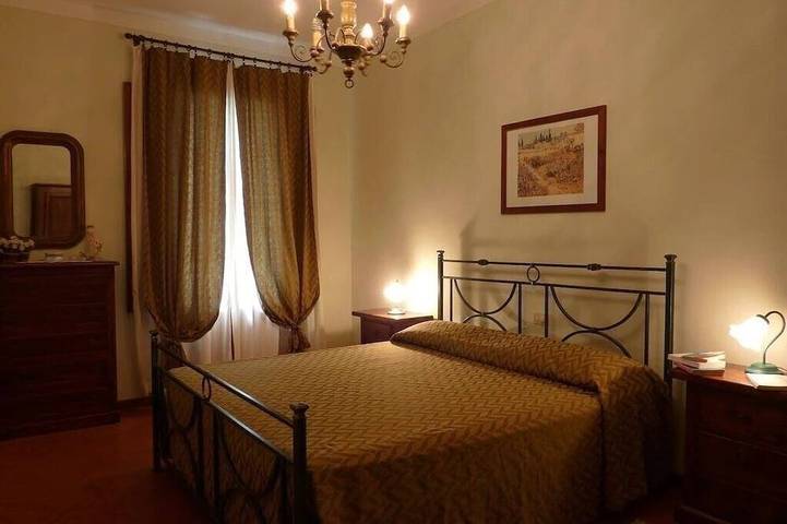 Tuscan Villa, Gated Pool, Total Privacy, Panoramic Views, Ev Charger in Reggello, Valdarno