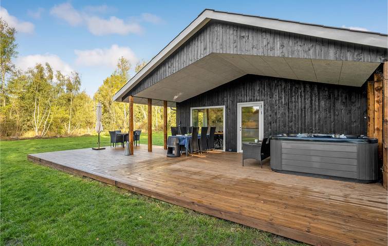 Ferienhaus für 10 Personen, mit Whirlpool und Sauna sowie Garten und Terrasse in Kramnitse - 4