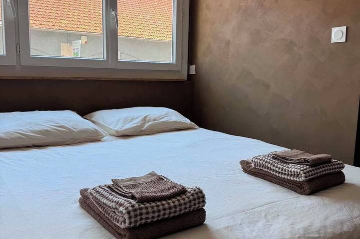 Entire apartment, Beautiful, bright 59-square-meter apartment in the heart of Bellevue. in Saint-Étienne, Pilat Regional Nature Park